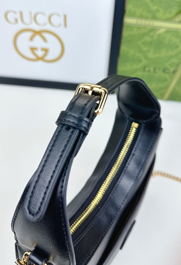 激安グッチバッグコピー着用イメージ